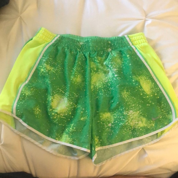Green athletic shorts - Picture 1 of 1